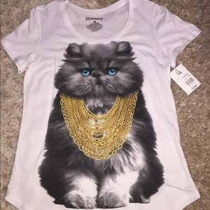 White tee with Kitten on Front, brand new